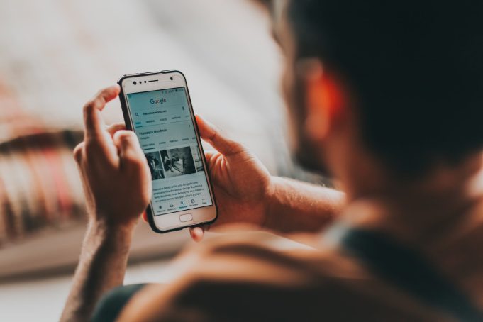 Akıllı telefonlar ve sosyal hayatımız akilli telefonlar ve sosyal hayatimiz