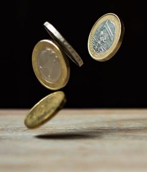 Yatırımcının Rehberi: Hisse Senetleri, Forex ve Emtialar exchange1