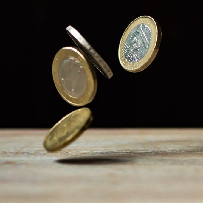 Yatırımcının Rehberi: Hisse Senetleri, Forex ve Emtialar exchange1