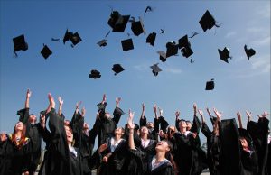 Akademisyen Maaşları: Bilimsel Emek ve Ekonomik Karşılık akademisyenler6